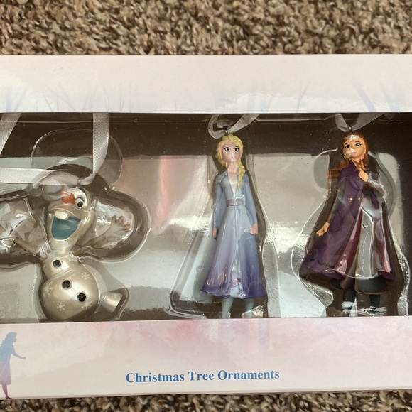 Frozen ornament set. - Picture 3 of 3